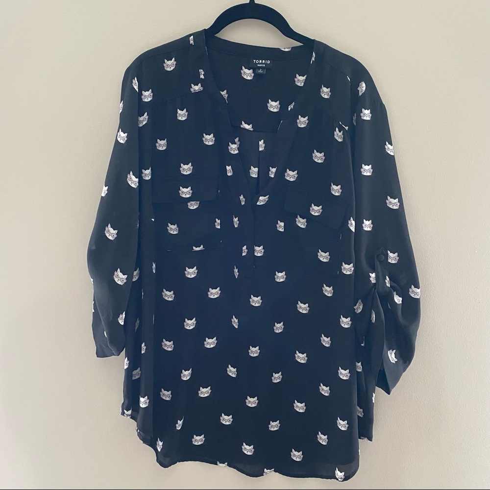 Torrid Cat Glasses Harper Top - Size 2